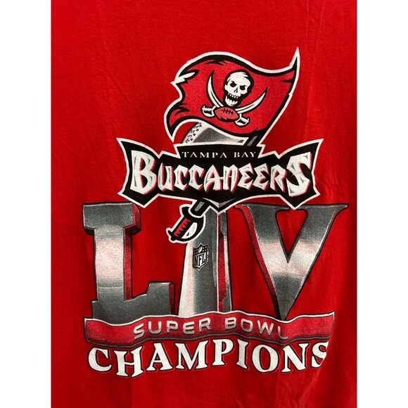 Tampa Bay Buccaneers Super Bowl LV Champions Red T-Shirt Gildan Sz Small - Picture 4 of 11